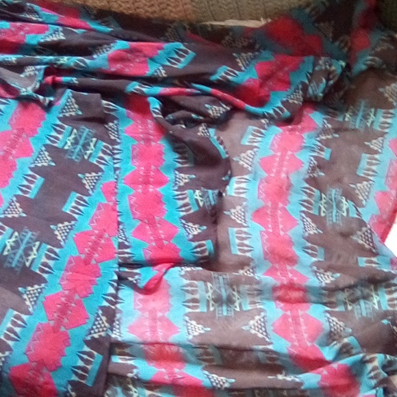 NWOT Tasha Polizzi Brown And Red Aztec Ruffled Higher Front Lower Back - Picture 3 of 4